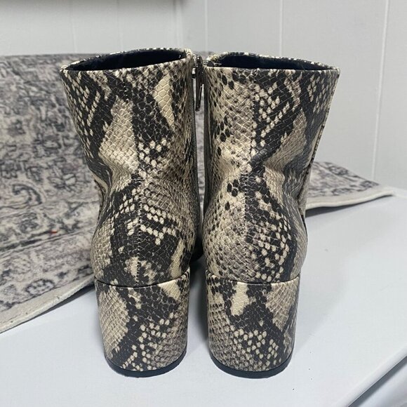 Steve Madden DAFNII Snakeskin Pointy Booties Size 7 - Picture 5 of 7